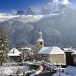 In Mit Geraeumigem Balkon Und Weitem Blick By Interhome Apartman Chamonix