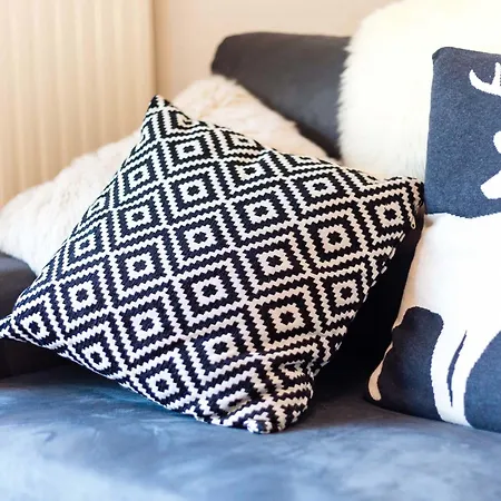 In Mit Geraeumigem Balkon Und Weitem Blick By Interhome Chamonix