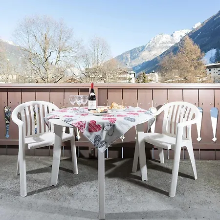In Mit Geraeumigem Balkon Und Weitem Blick By Interhome