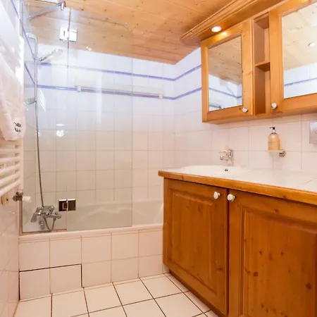 In Mit Geraeumigem Balkon Und Weitem Blick By Interhome Apartament Chamonix