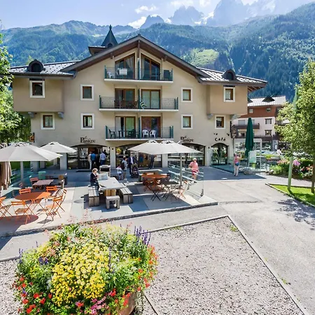 In Mit Geraeumigem Balkon Und Weitem Blick By Interhome Chamonix