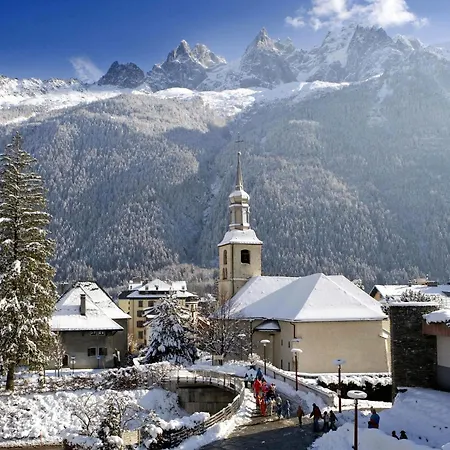 In Mit Geraeumigem Balkon Und Weitem Blick By Interhome Apartament Chamonix