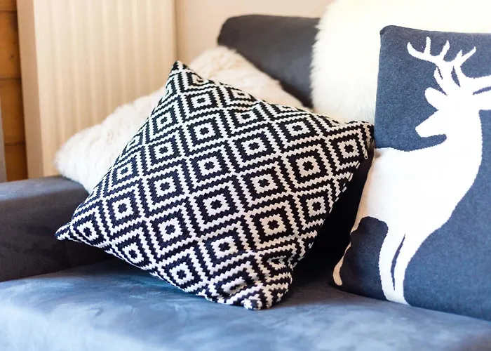 In Mit Geraeumigem Balkon Und Weitem Blick By Interhome Chamonix