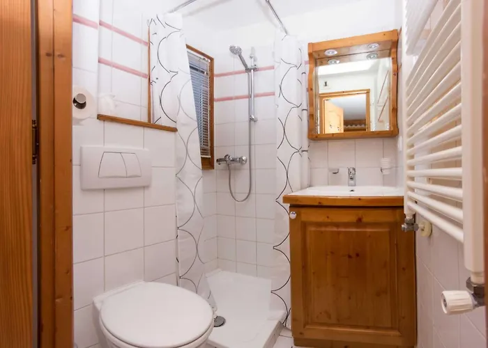 Appartamento In Mit Geraeumigem Balkon Und Weitem Blick By Interhome *