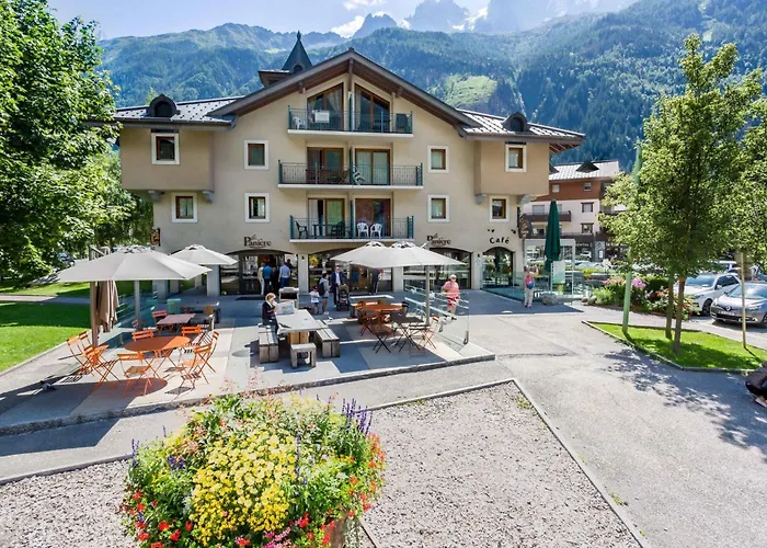 In Mit Geraeumigem Balkon Und Weitem Blick By Interhome Chamonix